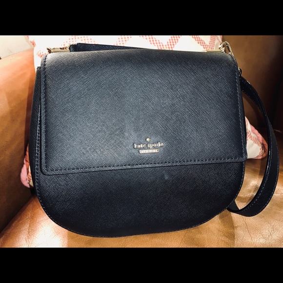 kate spade Handbags - Kate Spade Crossbody